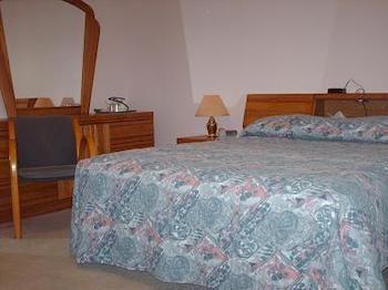 Travellers Rest Motel Салмон Арм Экстерьер фото