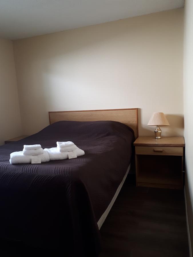 Travellers Rest Motel Салмон Арм Экстерьер фото